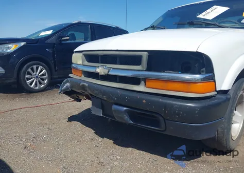 2002 Chevrolet S-10 Ls from USA, damaged, VIN 1GCCS195628174249